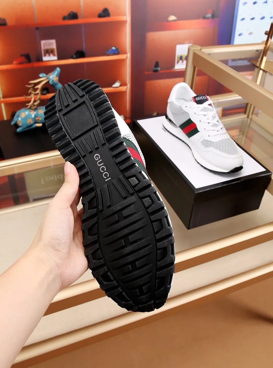 Factory price: 400💰 (GUCCI) The latest summer model from the official website🎁🎁casual and fashionable men's shoes👟, hot style💥The version is simple and elegant, exclusive for trendy men, trendy mesh fabric ➕The inner lining is made of sheepskin, soft and comfortable, black and white two-color optional, code number: 38-44, customized 45